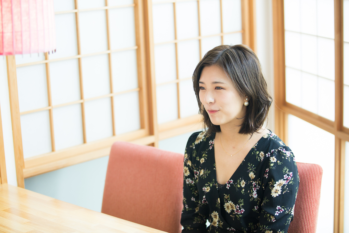 星綾美さん　インタビュー風景