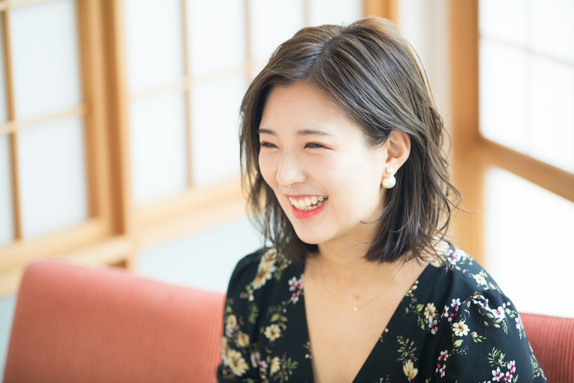 星綾美さん　インタビュー風景