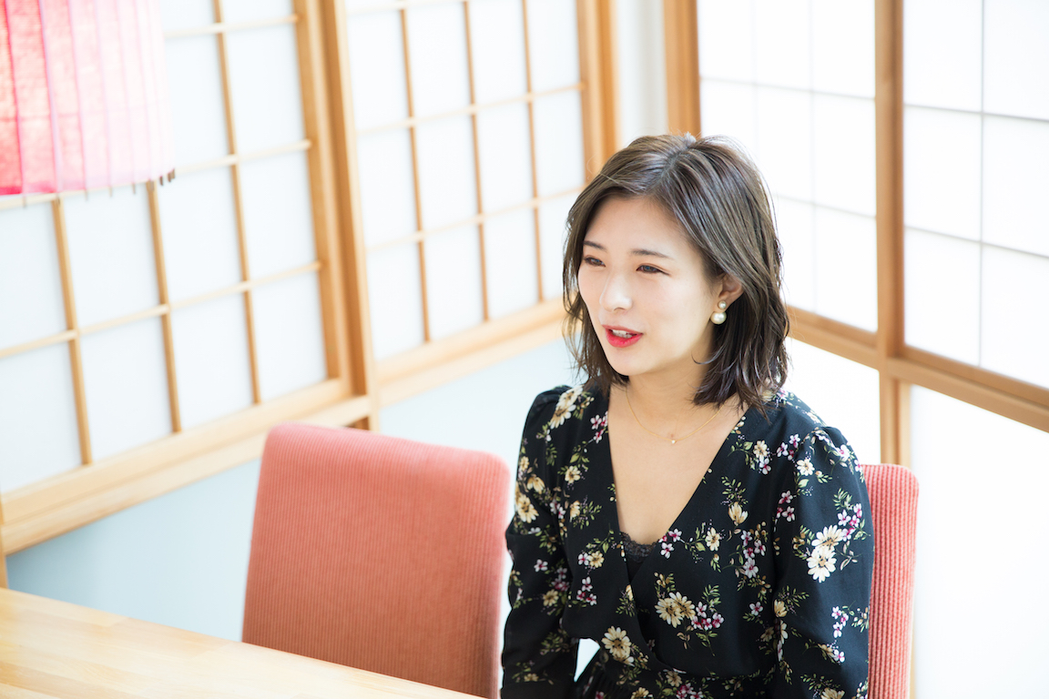 星綾美さん　インタビュー風景