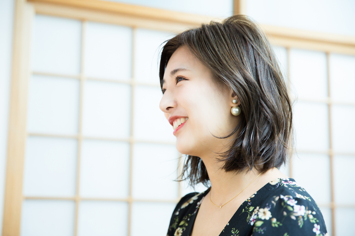 星綾美さん　インタビュー風景