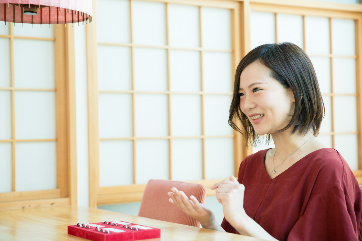 出本七瀬さん インタビュー風景