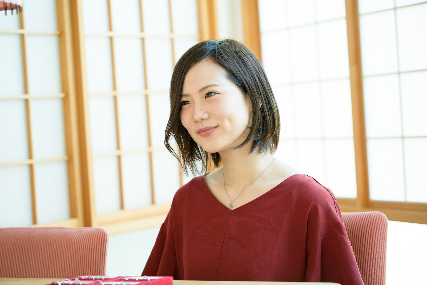 出本七瀬さん インタビュー風景