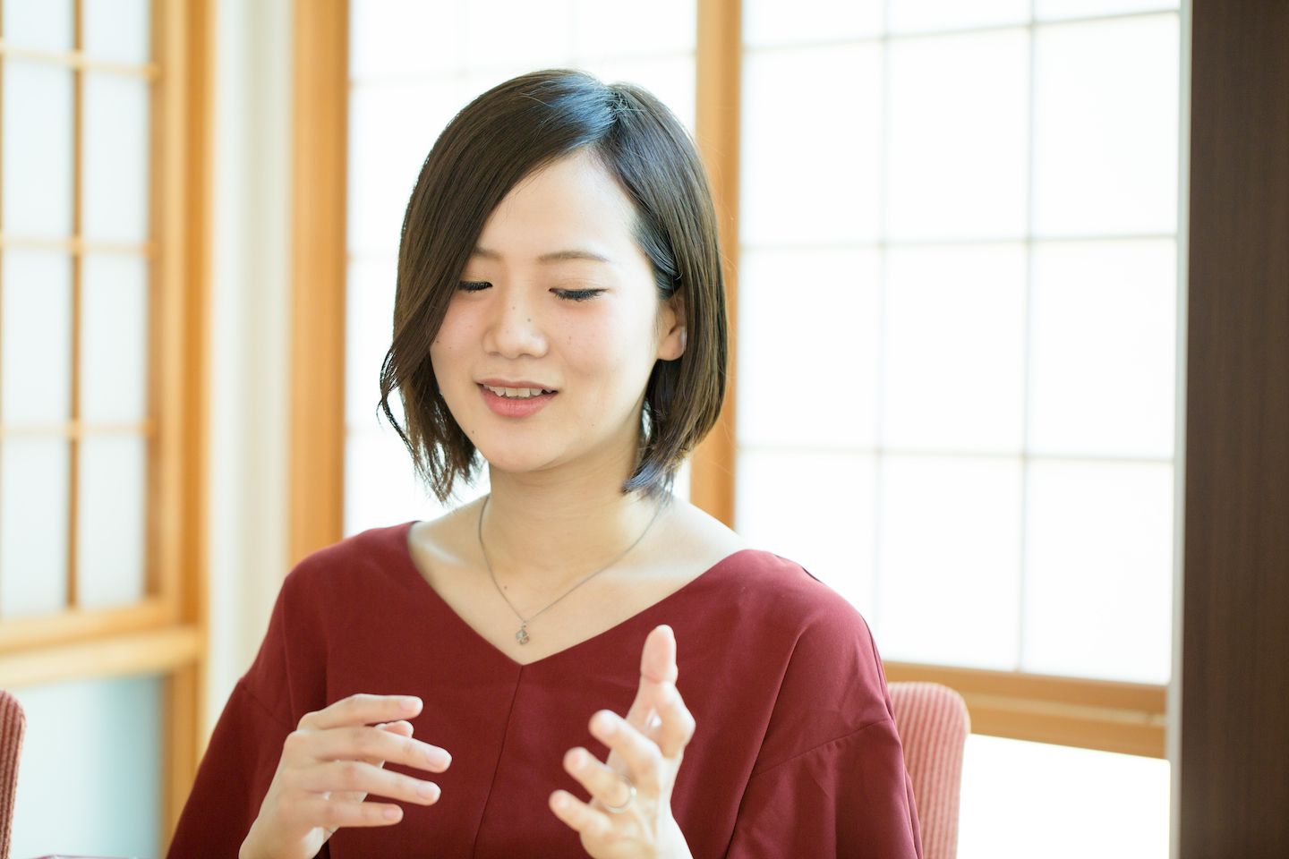 出本七瀬さん インタビュー風景