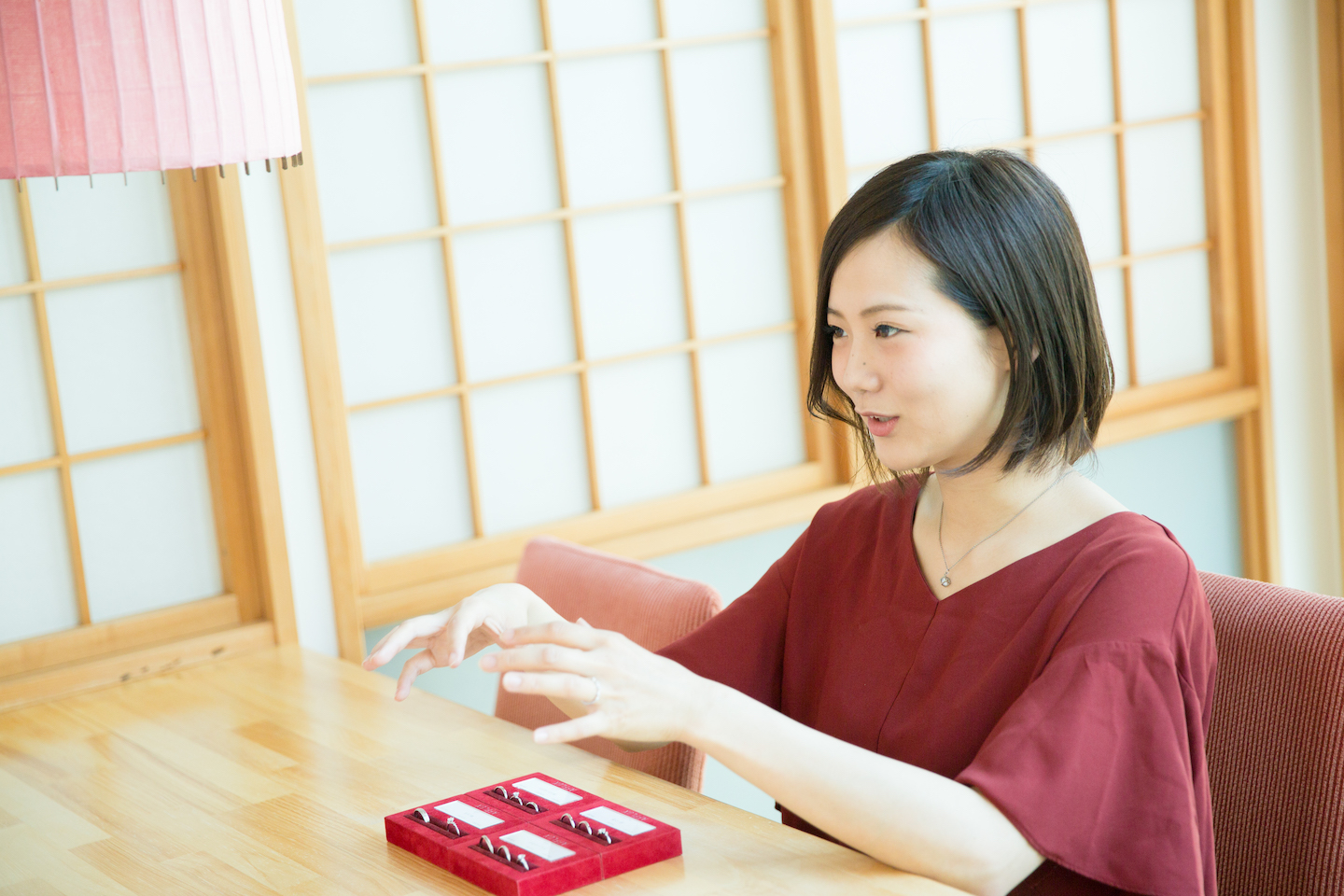 出本七瀬さん インタビュー風景