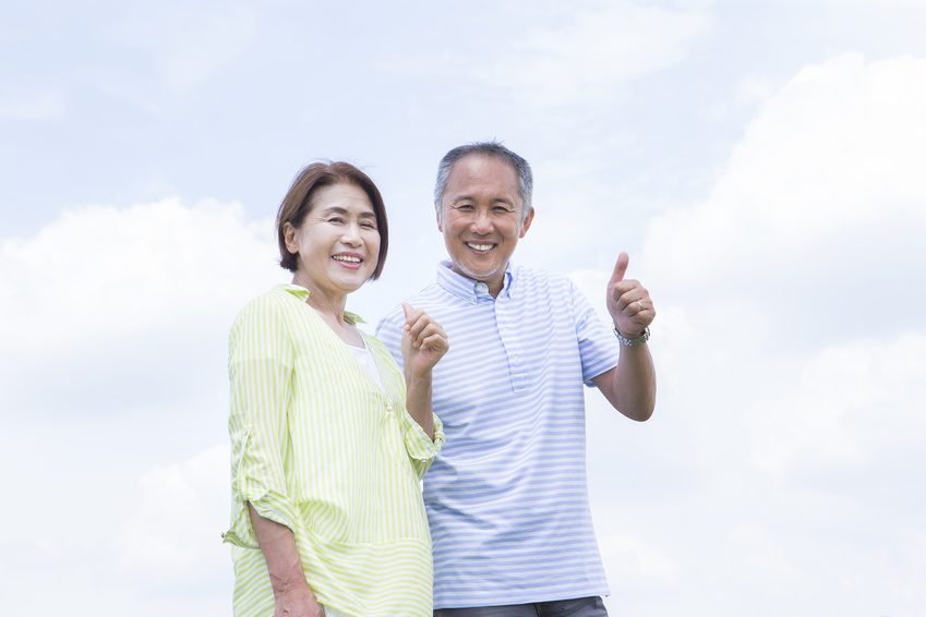 明るい新婦の両親