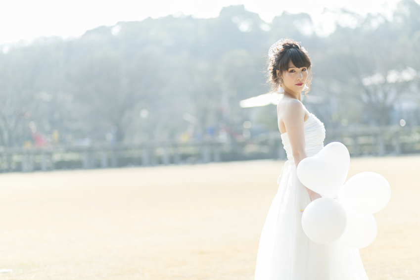 結婚式で着る「白」